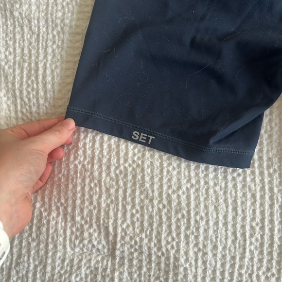 Practically new set active navy spandex shorts - Picture 7 of 9